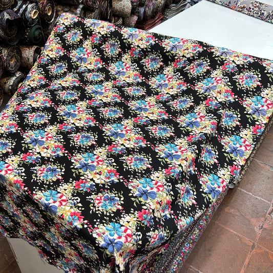 VİSKON SİYAH ZEMİNE İLKBAHAR