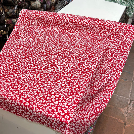 VİSKON KIRMIZI BEYAZ ÇİÇEKLİ