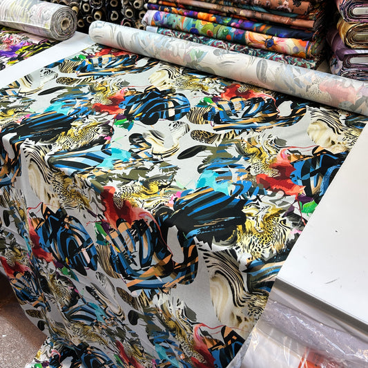 PREMIUM VİSKON BEYAZ ZEMİNE RENKLİ KARMA